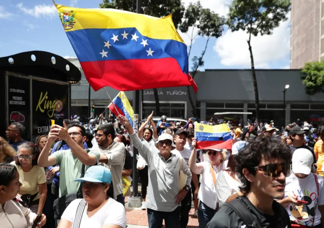 Venezuela terá dia de protestos em meio a tensão após Maduro se declarar reeleito