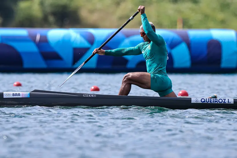 Isaquias conquista medalha de prata em Parias (Foto: Wander Roberto/COB)