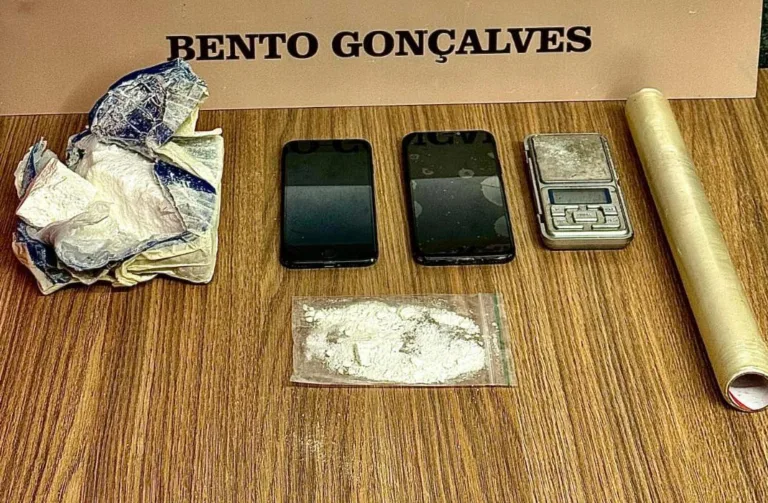 Traficante é preso com cocaína e maconha dentro de caixa térmica em Bento Gonçalves