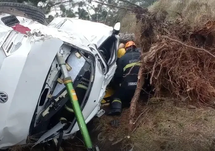 Duas mulheres ficam feridas em acidente na ERS-235, em São Francisco de Paula