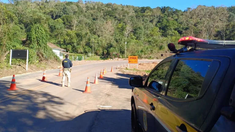 BR-470, entre Bento Gonçalves e Veranópolis, terá horário diferente de liberação no domingo (4)BR-470, entre Bento Gonçalves e Veranópolis, terá horário diferente de liberação no domingo (4)