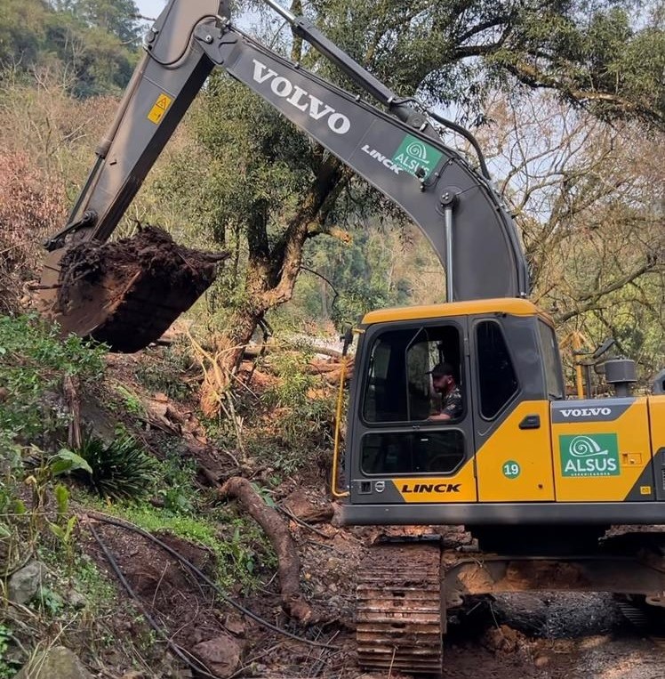 Iniciada construção de ponte baixa na Vila São Pedro, no interior de Caxias do Sul