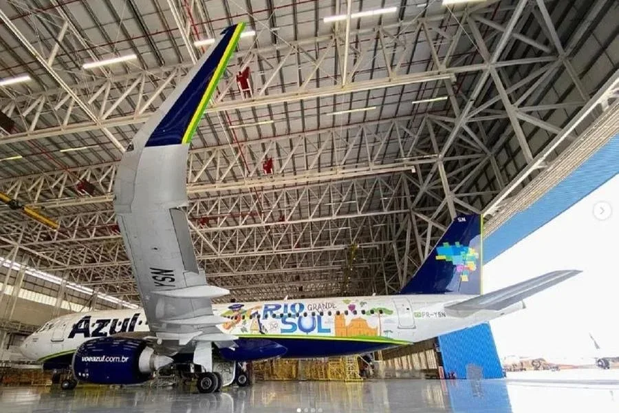 Avião da Azul que fará o primeiro voo para o Aeroporto Salgado Filho, em Porto Alegre.