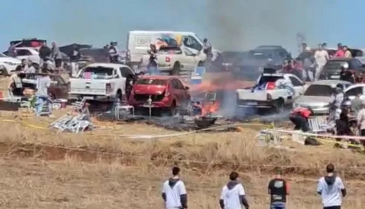 Ninguém ficou ferido no incidente que teria sido provocado por queda de churrasqueira.