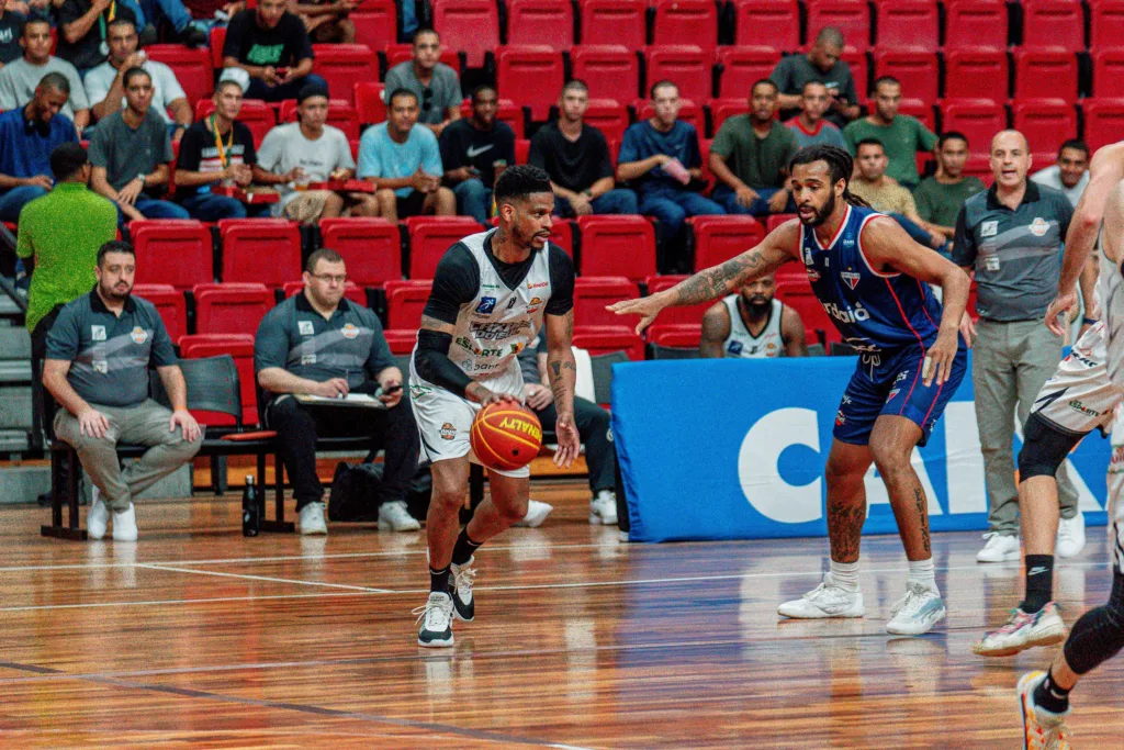 Caxias do Sul Basquete estreia no NBB com derrota para o Fortaleza