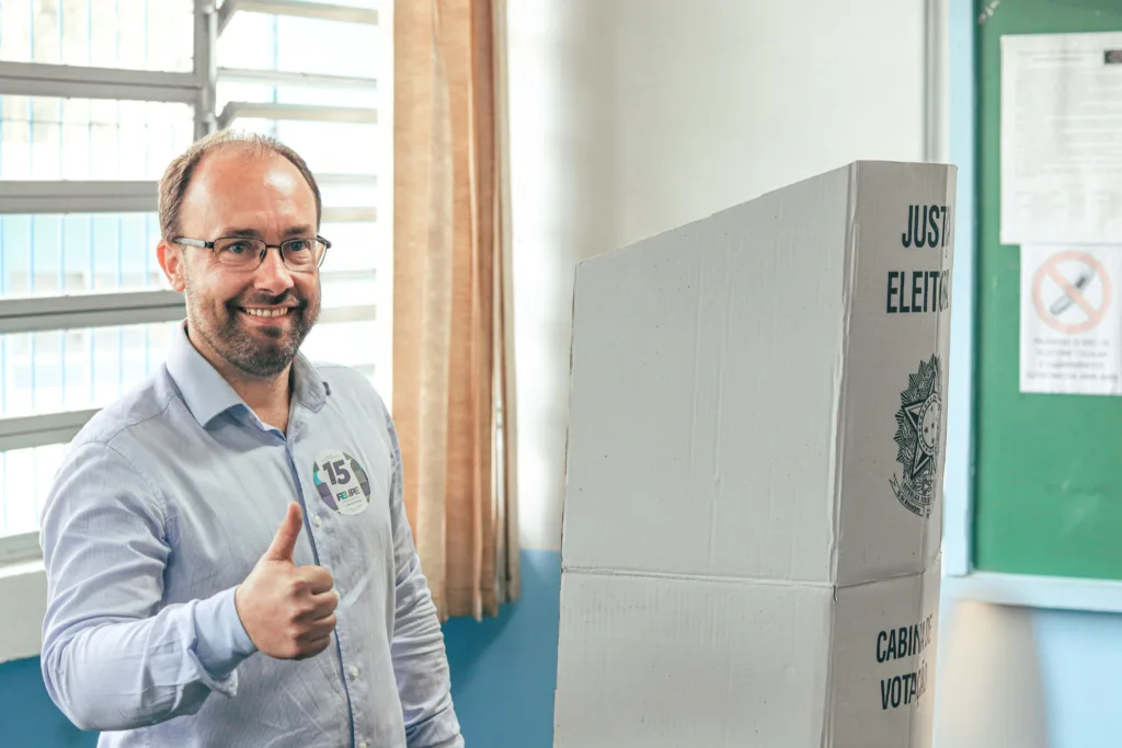 Após votar, Felipe Gremelmaier avaliou a campanha eleitoral.