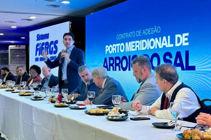 Ministro Silvio Costa Filho, faz anúncio do novo aeroporto de Caxias do Sul. 