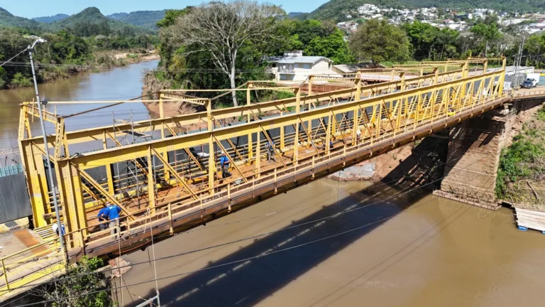 Obras na Ponte de Ferro, em Feliz, avançam para etapa final