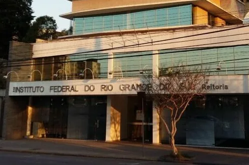 São três vagas presenciais na Reitoria do IFRS, localizada em Bento Gonçalves.