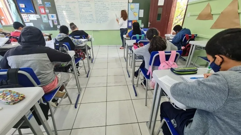 Além da inscrição, os estudantes escolhem os uniformes 