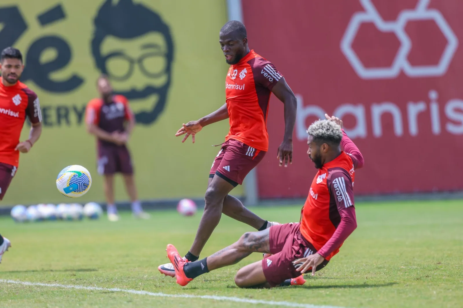 Resumo do esporte: Dupla Gre-Nal entra em campo pelo Brasileirão neste domingo (1º)