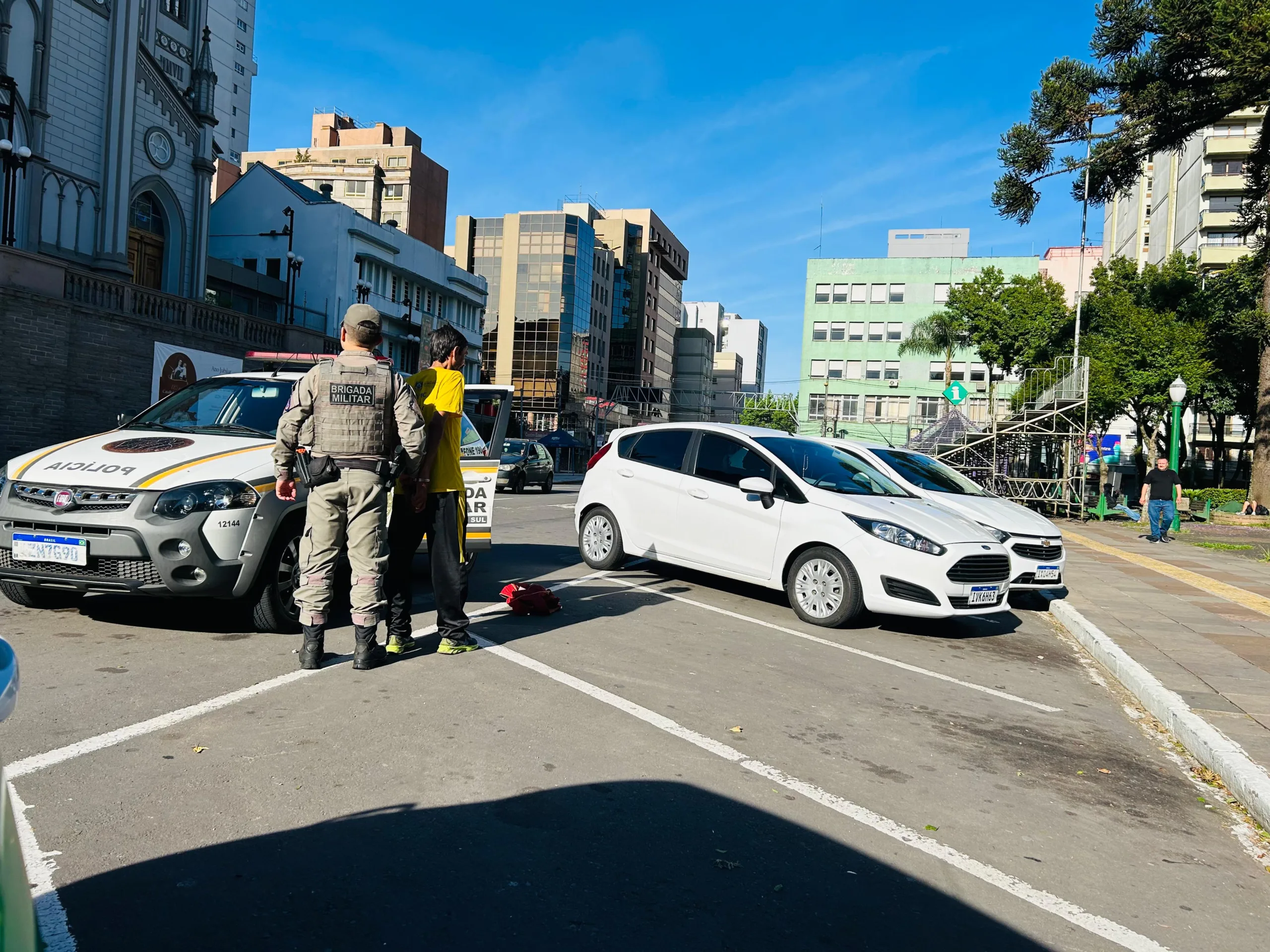 Acusado de importunar mulheres na Praça Dante Alighieri é preso em Caxias do Sul