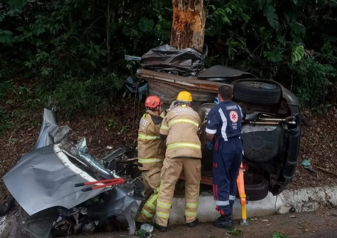 Acidente grave na BR-116 causou a morte de duas pessoas