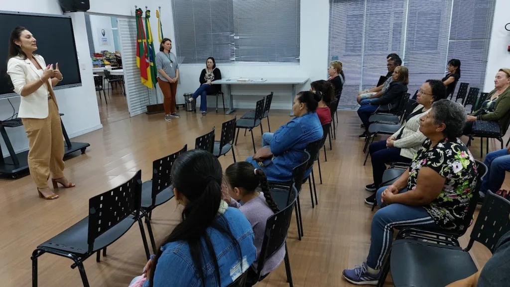 Reunião alinha projeto de habitação para famílias em Veranópolis