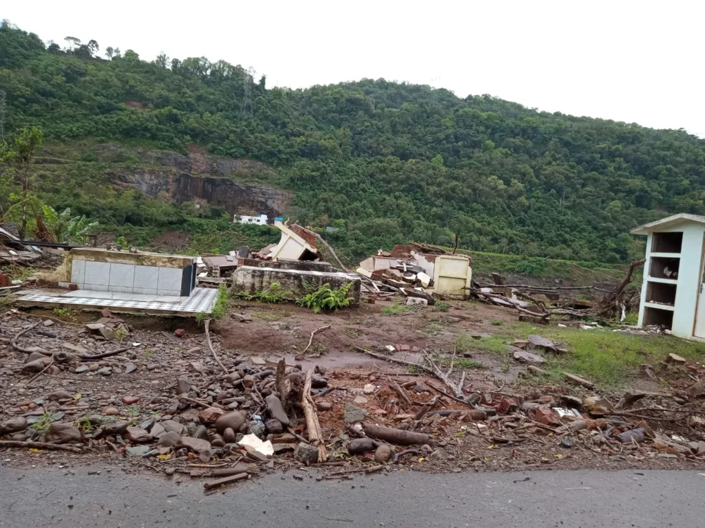 Audiência pública teve como objetivo discutir impactos da cheia do Rio das Antas e os deslizamentos ocorridos em maio deste ano.