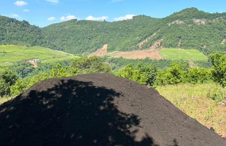 Mais de 600 toneladas de Composto Orgânico para recuperar produtividade do solo são entregues em Veranópolis