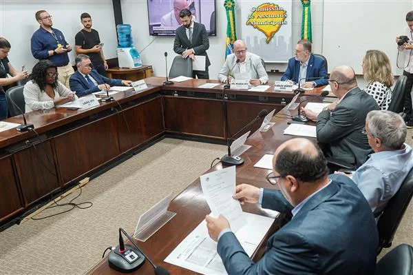 Deputados aprovaram o parecer favorável ao reconhecimento do grupo de vereadores serranos