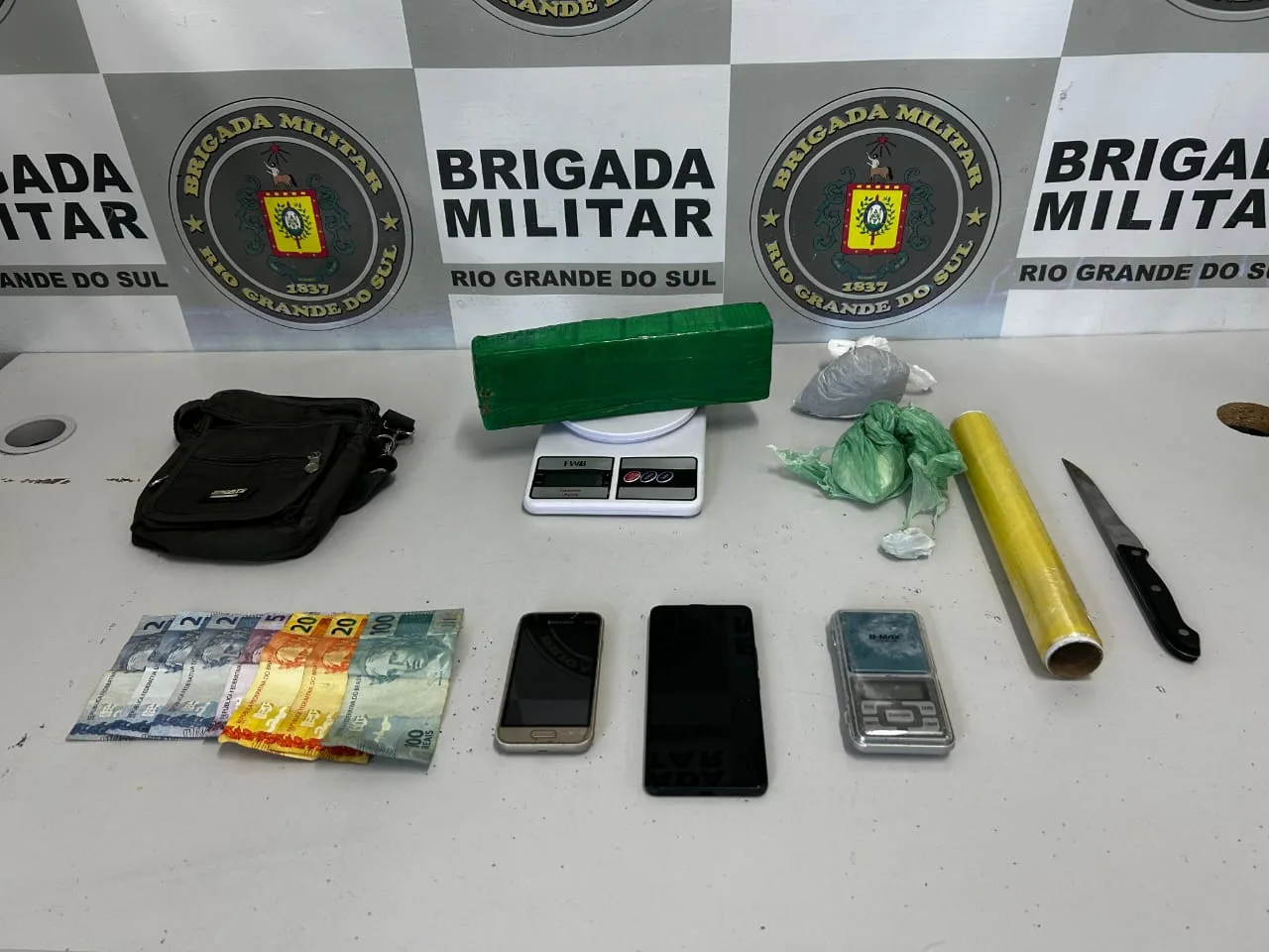 Choque apreende adolescente com quase 1kg de drogas em Caxias do Sul