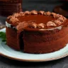 Bolo de chocolate com cobertura de ganache