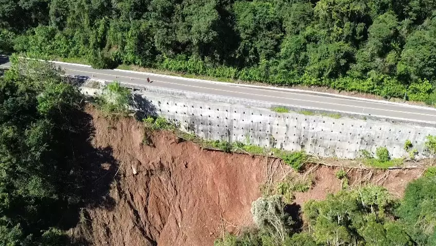 Trecho da BR-116, entre os quilômetros 178 e 179