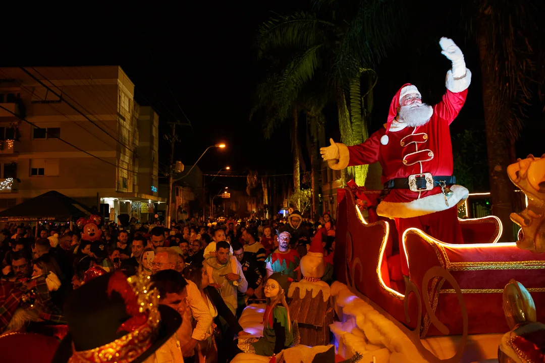 Juntamente com a chegada do Papai Noel, evento promete fascinar o público na próxima quinta (12).