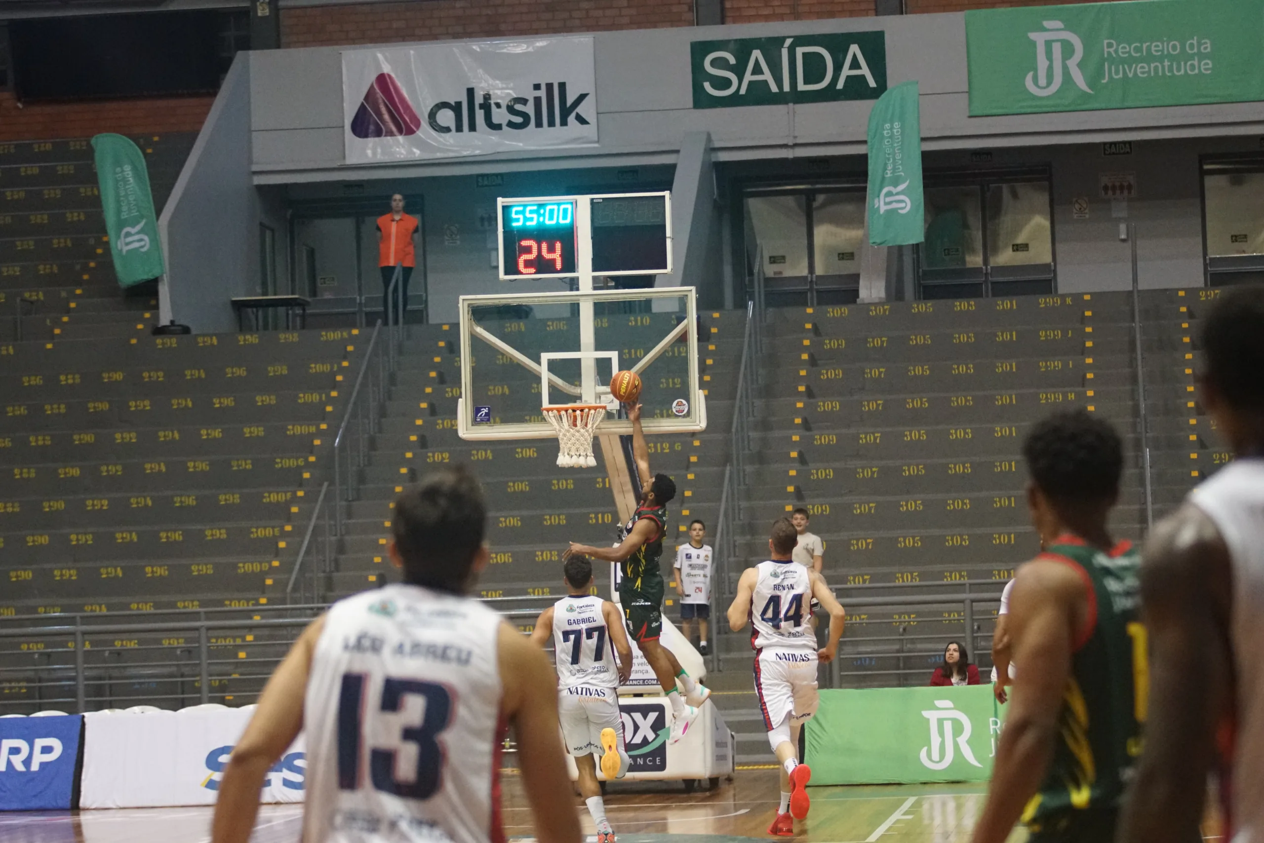 Caxias do Sul Basquete bate o Fortaleza e consegue segunda vitória consecutiva no NBB