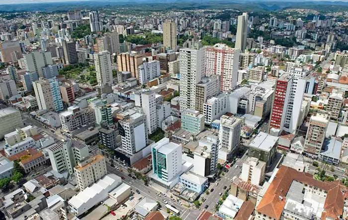 Segmento de serviços impulsionaram a economia de Caxias do Sul