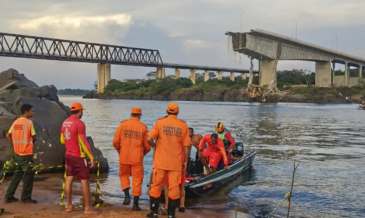 Chega a oito o número de mortes confirmadas após queda da ponte entre Tocantins e Maranhão