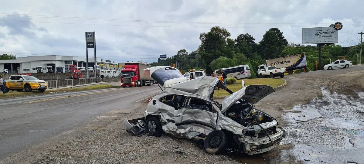 Após comprar semáforos, comunidade organiza protesto para garantir instalação de equipamentos em trecho urbano da Rota do Sol, em Caxias do Sul