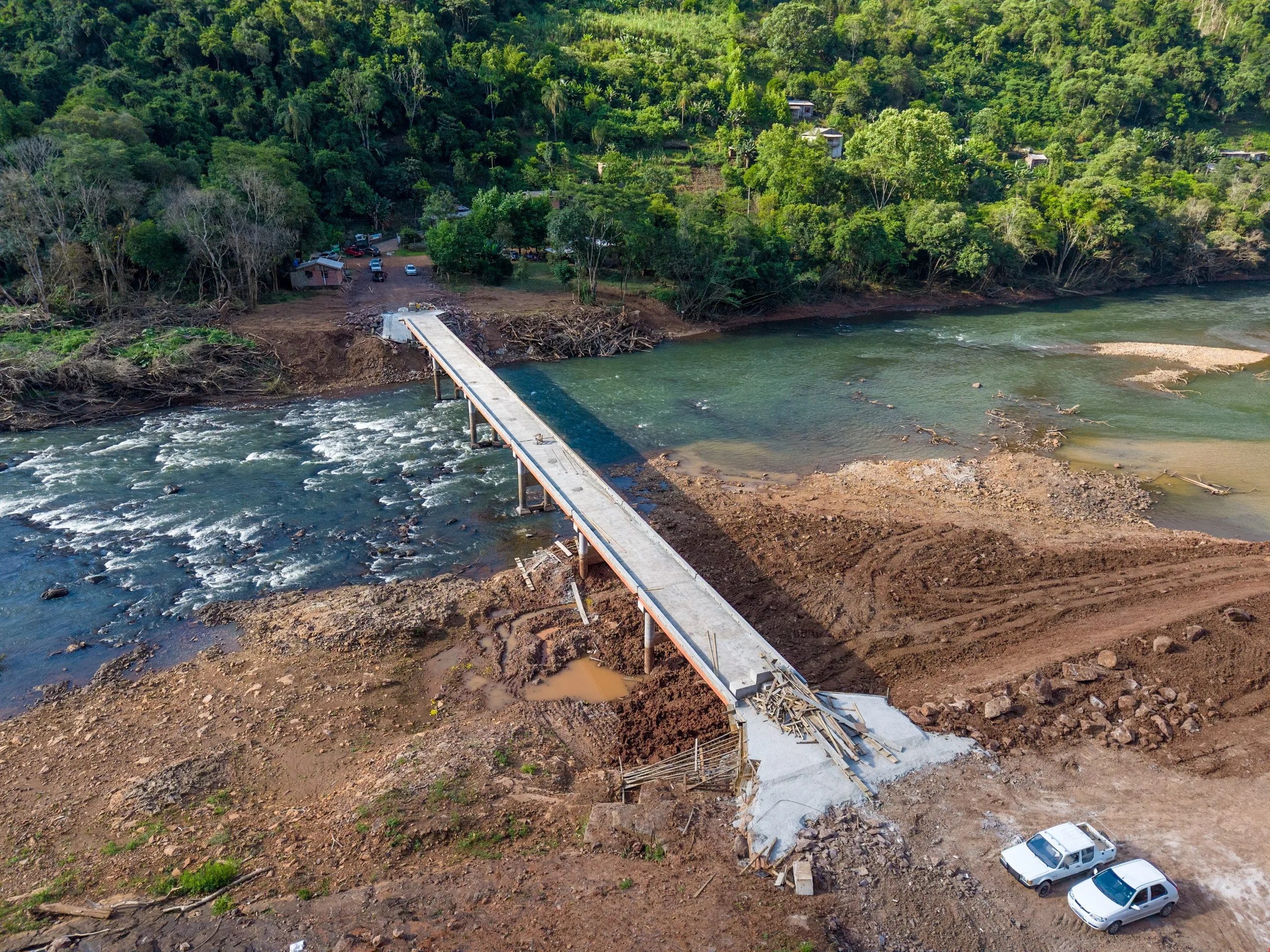 Inicialmente prevista para o dia 7 de dezembro, a cerimônia foi adiada devido ao alerta de condições climáticas adversas na região.