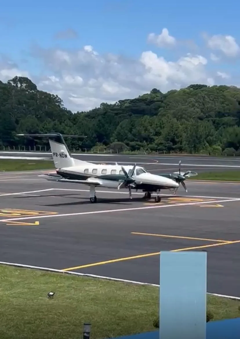 A aeronave deixou o aeroporto de Canela, por volta das 9h10, da manhã deste domingo (22)