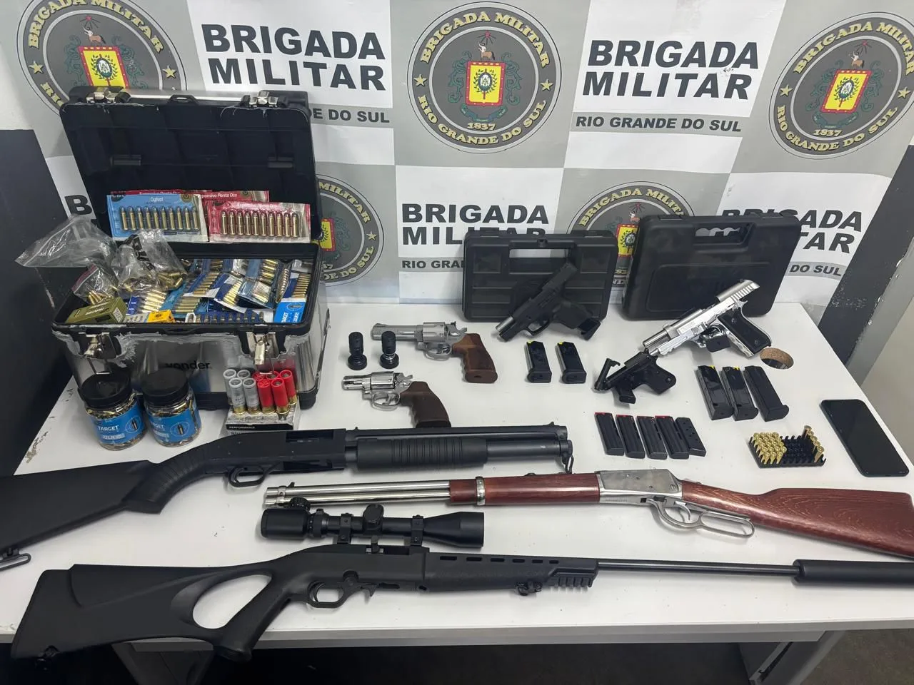 Homem é preso com oito armas e duas mil munições em Caxias do Sul