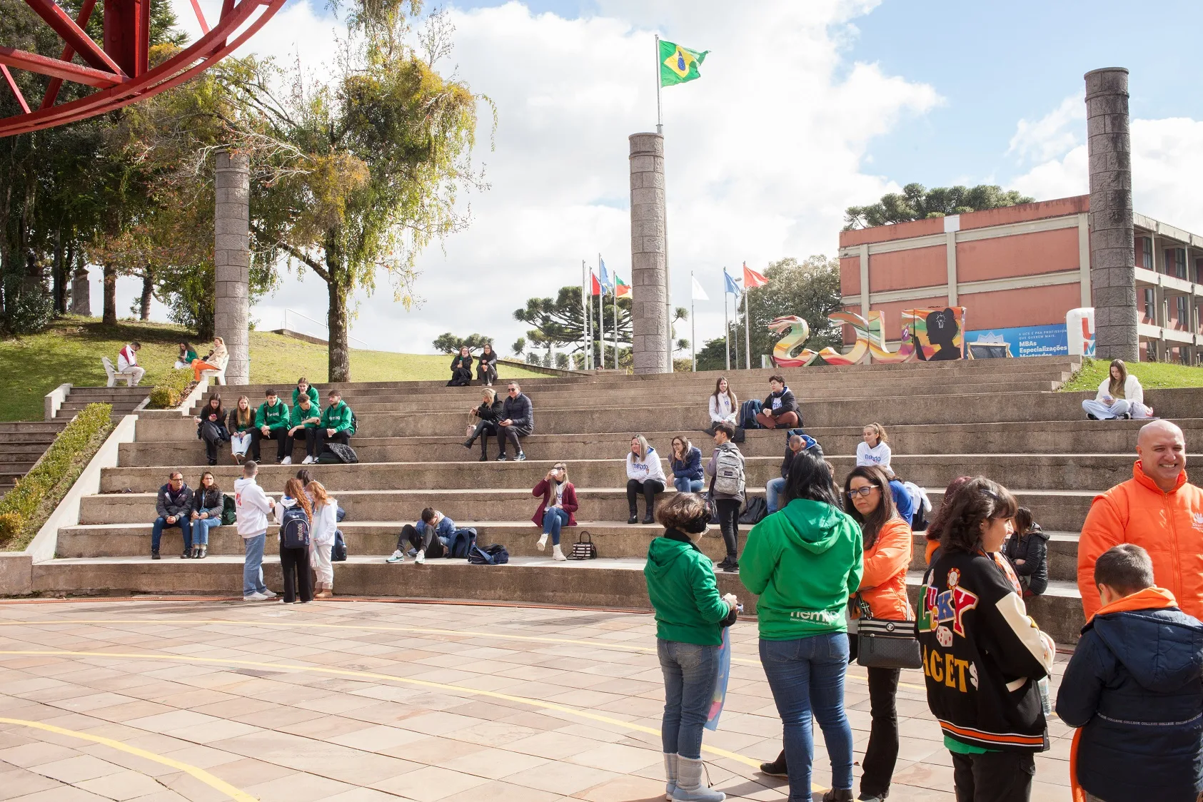 Universidade de Caxias do Sul realiza vestibular presencial neste domingo (8)