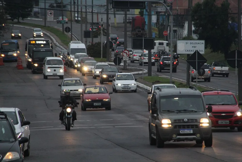 Com descontos de até 28%, pagamento antecipado do IPVA 2025 começa nesta quarta-feira