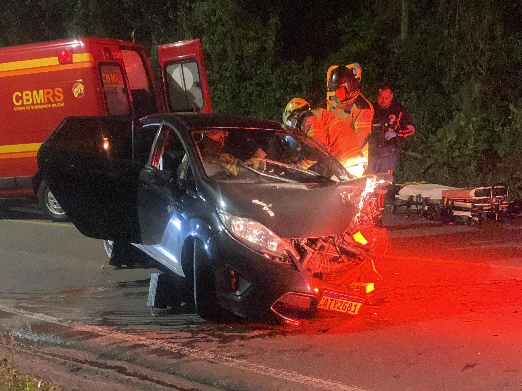 Acidente deixa motorista preso às ferragens em Bento Gonçalves