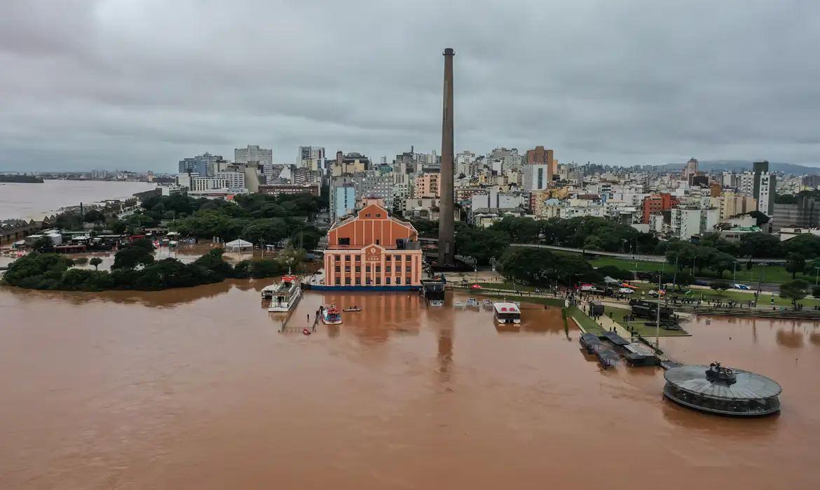 Fundo de R$ 6,5 bi para recuperar infraestrutura do RS é oficializado