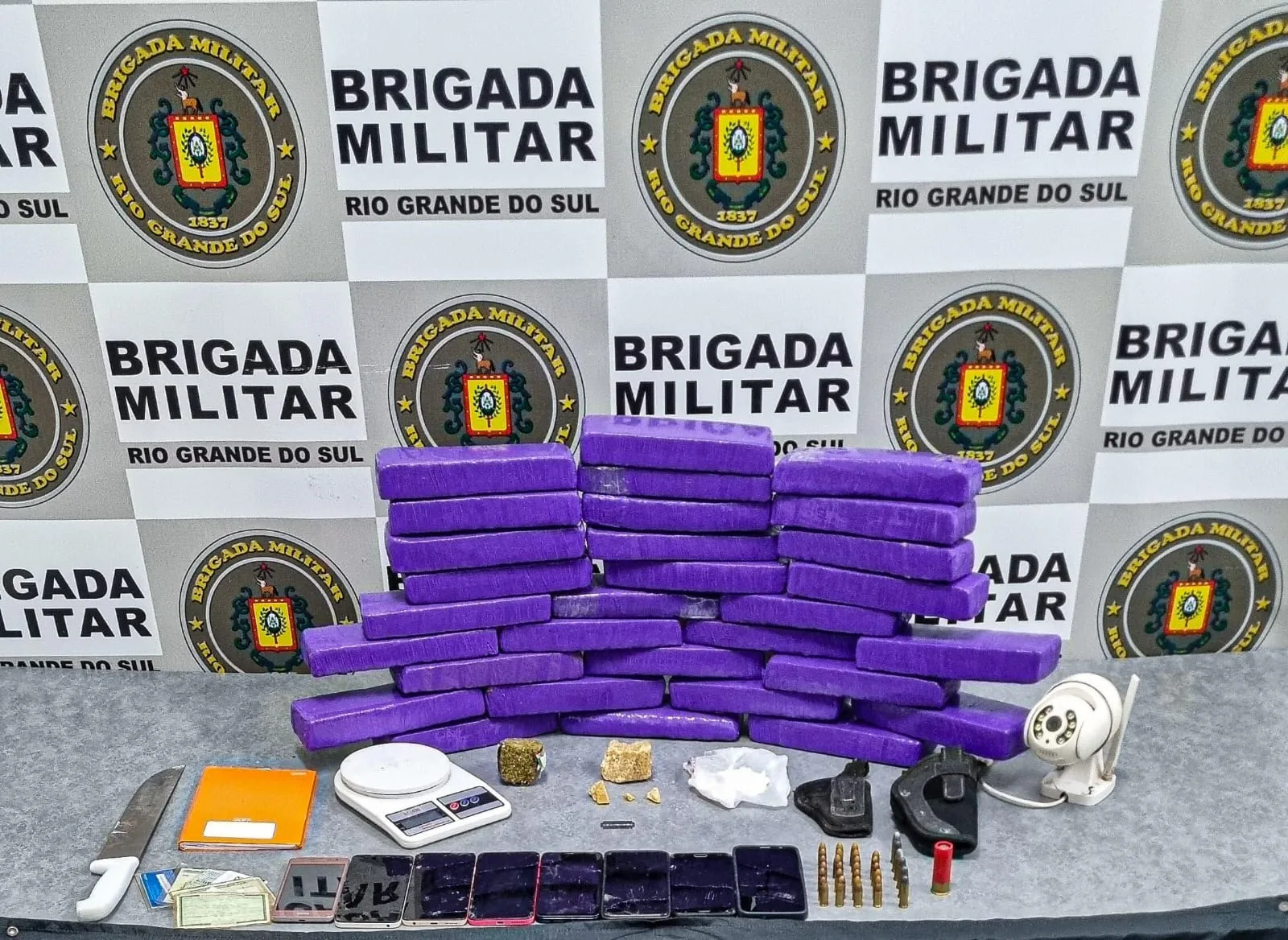 Polícia apreende mais de 17 kgs de drogas em Vacaria