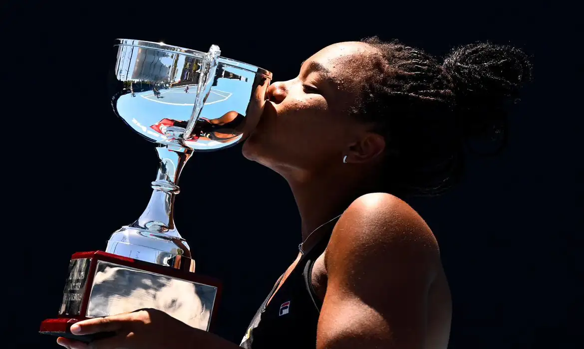 Paratleta brasileira conquista o título de simples do Australian Open Junior