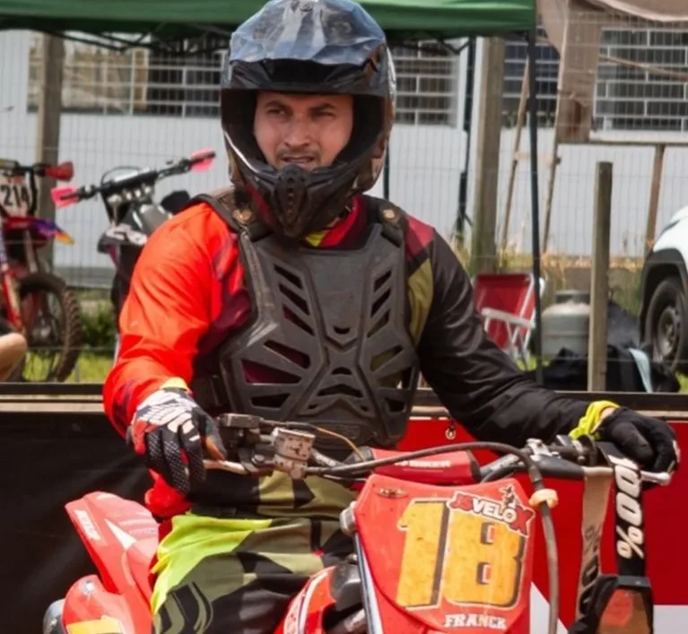 Piloto de motocross morre após acidente em prova de Arroio do Sal