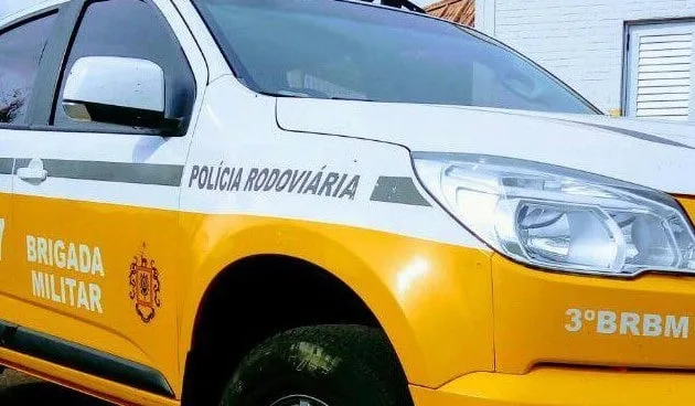 Identificado motorista que morreu após capotar caminhão na ERS-122, em Bom Princípio