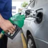 A gasolina e o etanol deverão sofrer reajuste de 10 centavos por litro, enquanto o diesel terá aumento de 6 centavos.