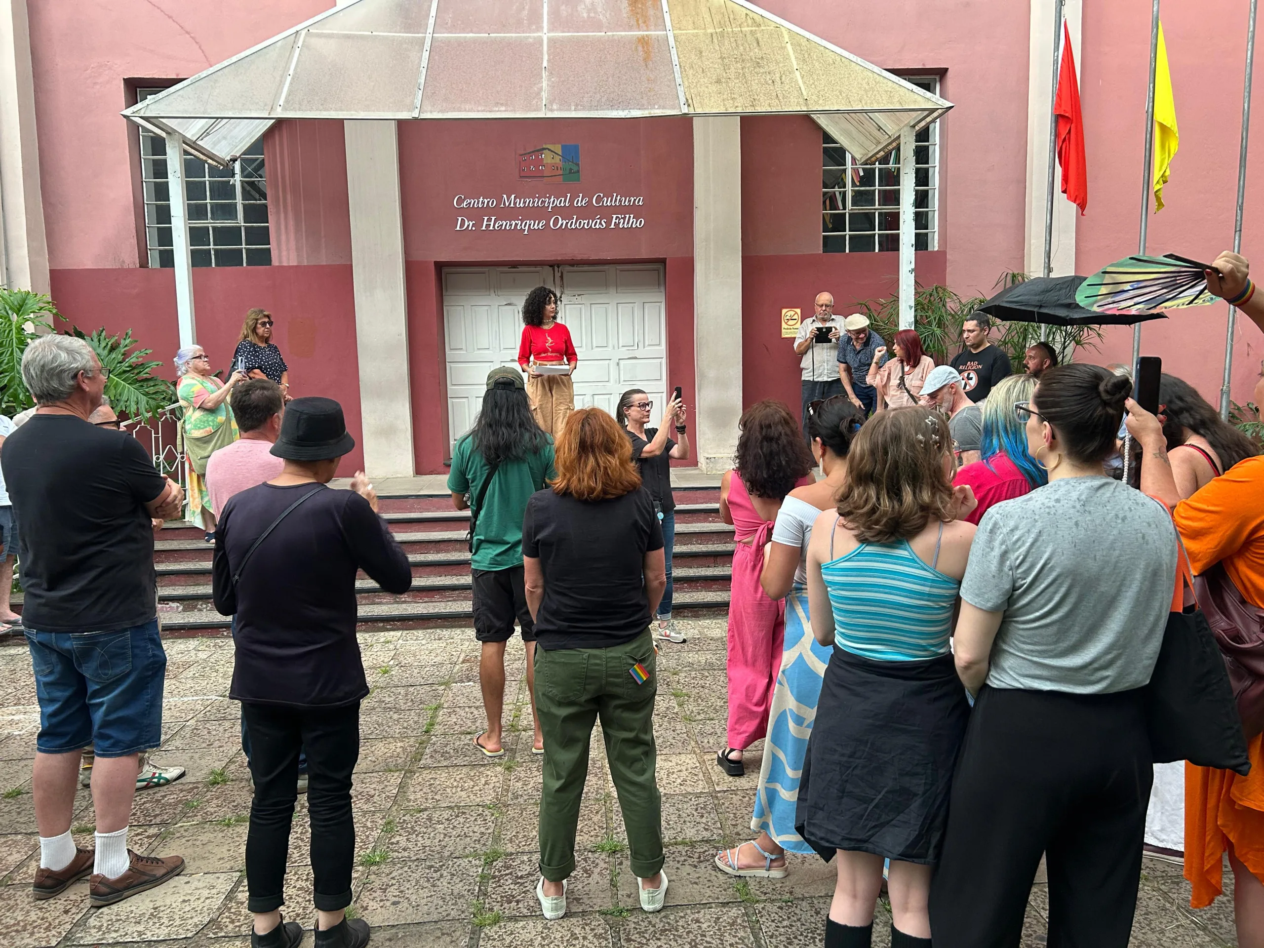 Manifestação reivindica reabertura do Ordovás, em Caxias do Sul, e mais segurança no local