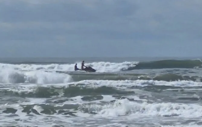 Corpo é encontrado boiando no mar em Capão da Canoa