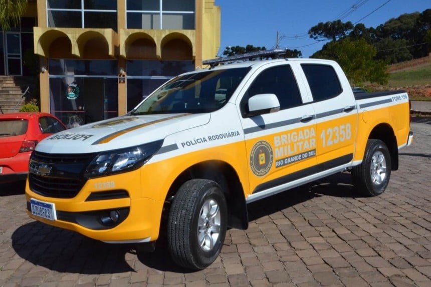 Motorista com CNH suspensa é preso com maconha após perseguição em Cotiporã