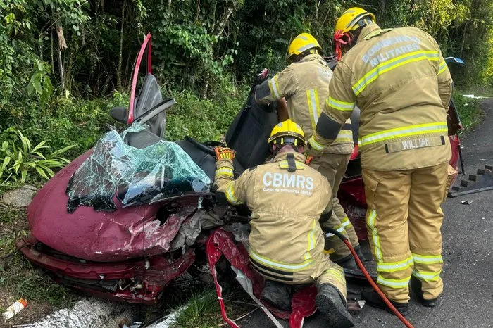 Ultrapassagem em local proibido causa acidente com morte na BR-470, em Veranópolis