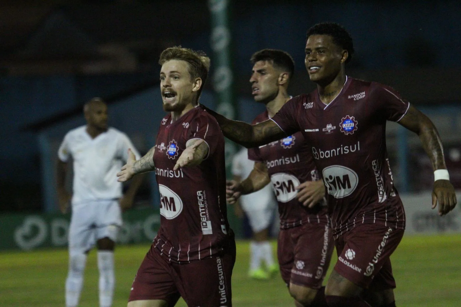 Caxias vence o Monsoon em Novo Hamburgo e começa o Gauchão na liderança do grupo