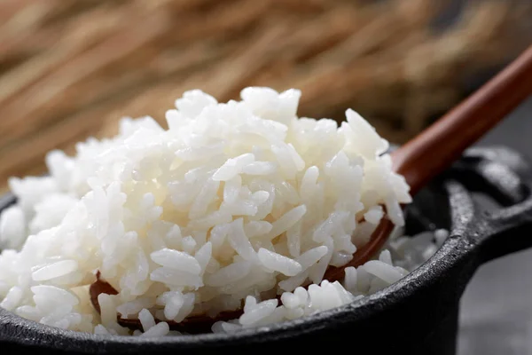 Arroz empapado e grudento os erros que fazem seu arroz não ficar soltinho