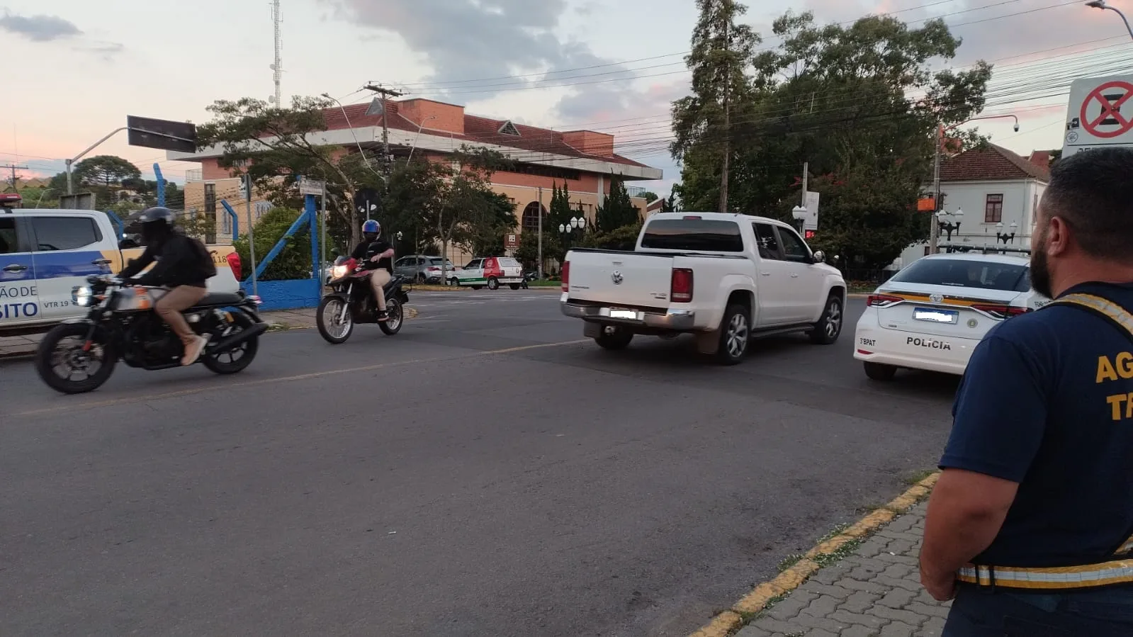 Acidente ocorreu na rua Herny Hugo Dreher. | Foto: DMT/Divulgação