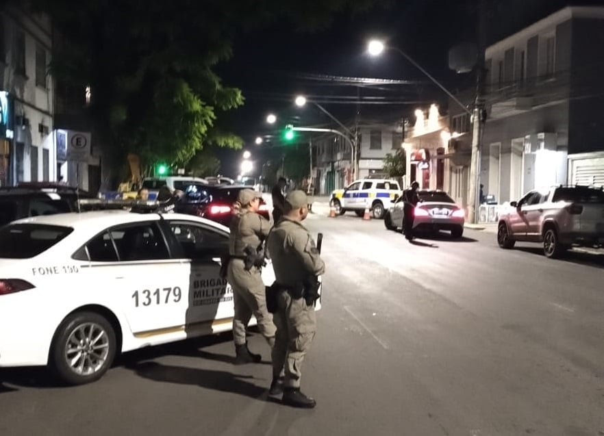 Durante a operação, foram abordados 38 veículos. Oito motoristas foram autuados por dirigirem sob efeito de álcool.