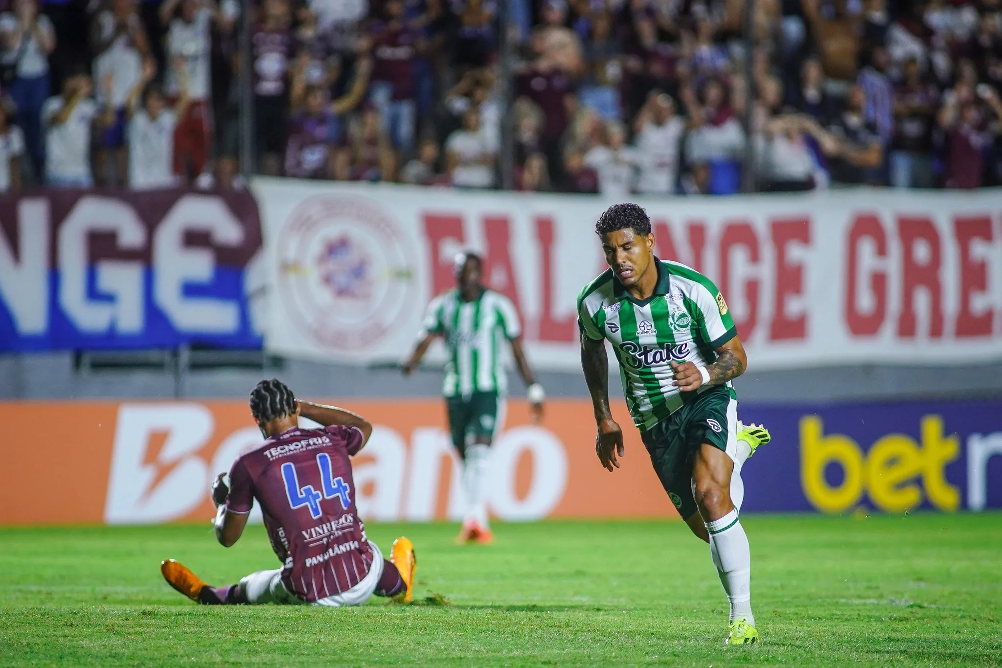 O Juventude venceu o clássico Ca-Ju 289, pelo placar de 2 a 0. 